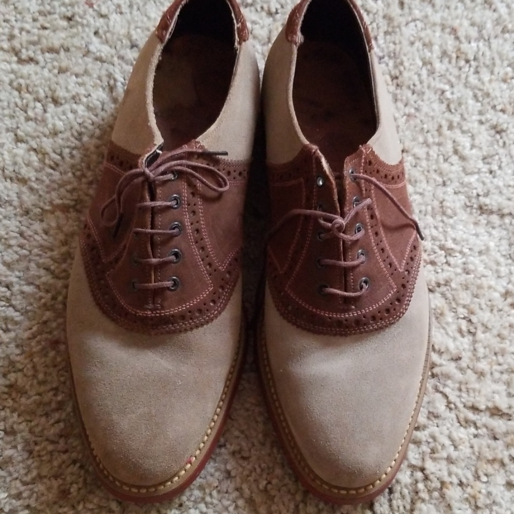 Shoes - Picture 2 of 7